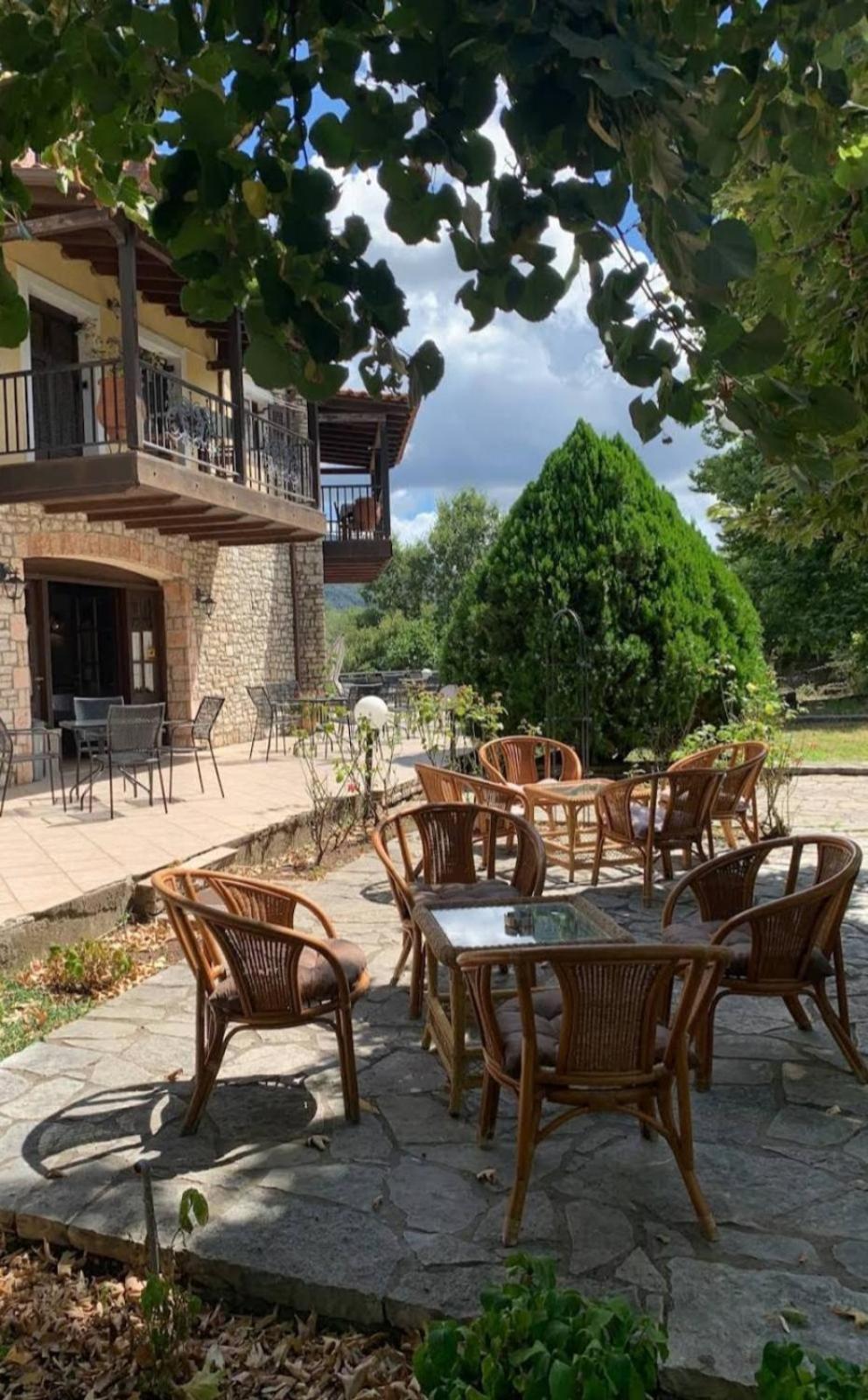 Allotino Hotel - Cafe & Snacks Lagkadia Exterior photo