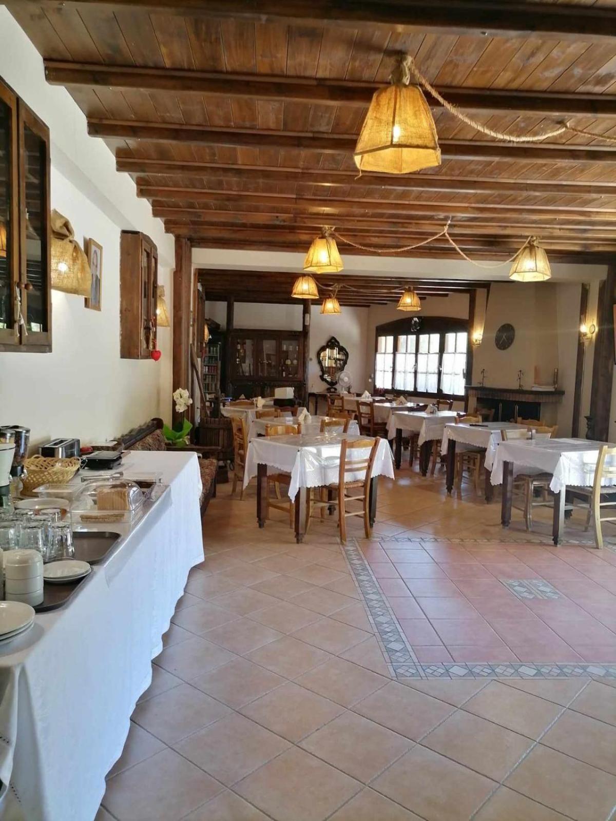 Allotino Hotel - Cafe & Snacks Lagkadia Exterior photo